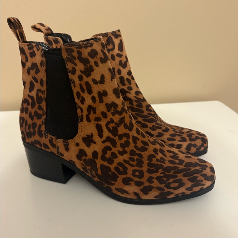 A new day,‎  Black and Brown Textile Upper Shoes, Size 6